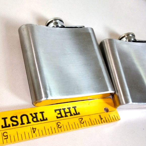 Dewar's Stainless steel flasks - LOT OF TWO - 5 oz. - Picture 9 of 11